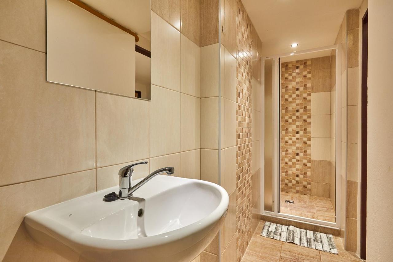 Camp Dolce Hotel ทรุตนอฟ ภายนอก รูปภาพ