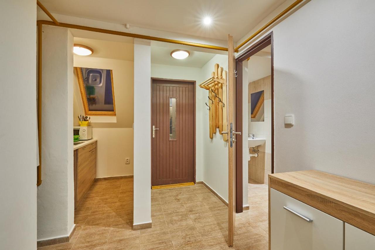 Camp Dolce Hotel ทรุตนอฟ ภายนอก รูปภาพ